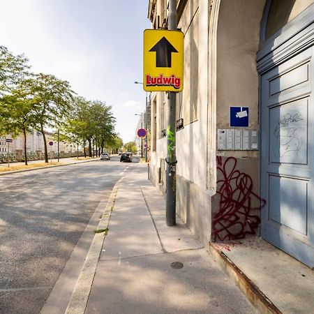 Apartment Near Schoenbrunn & Metro ウィーン エクステリア 写真